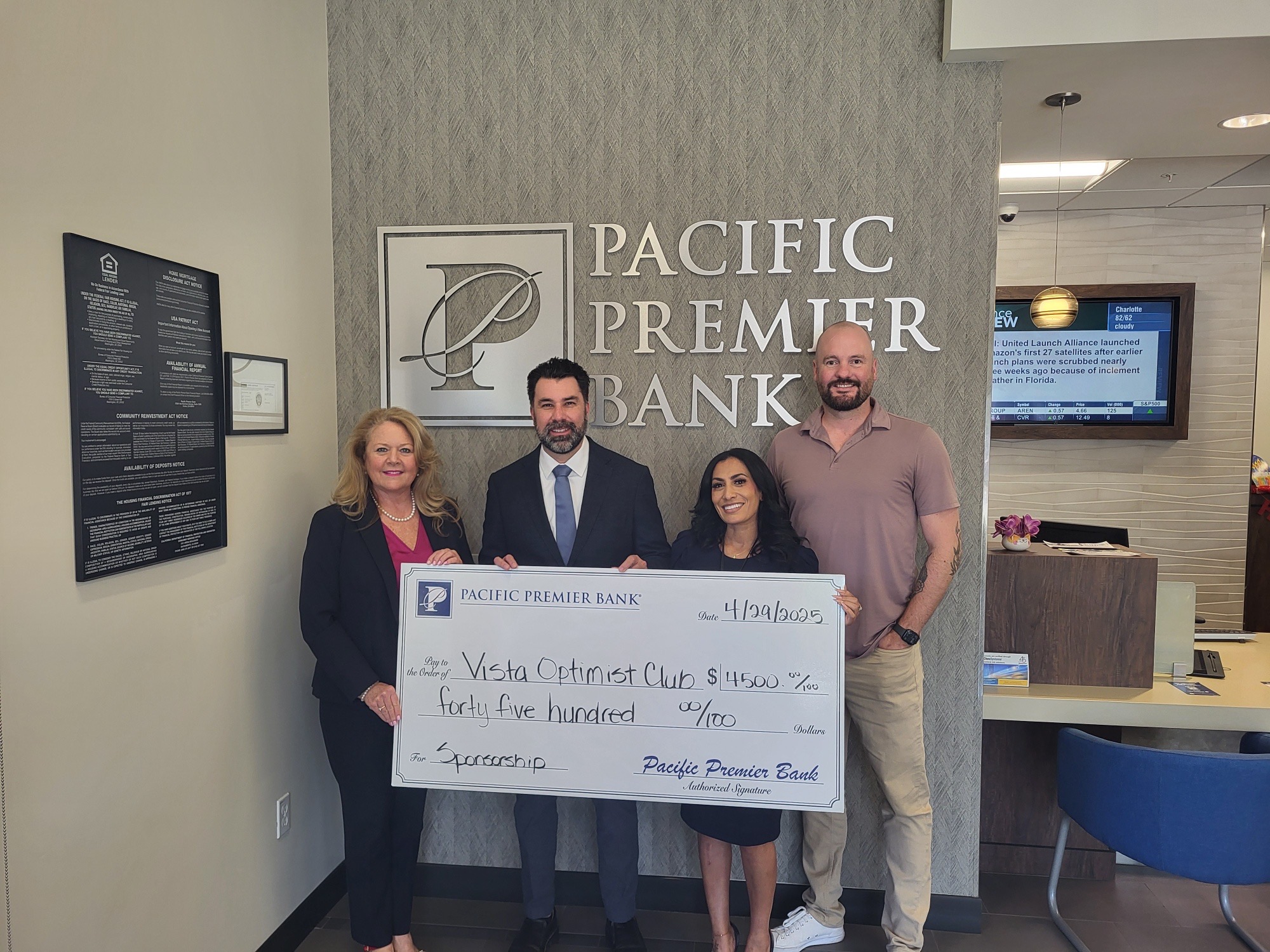 Pacific Premier Bank presenting a sponsorship check to the Vista Optimist Club for the golf tournament